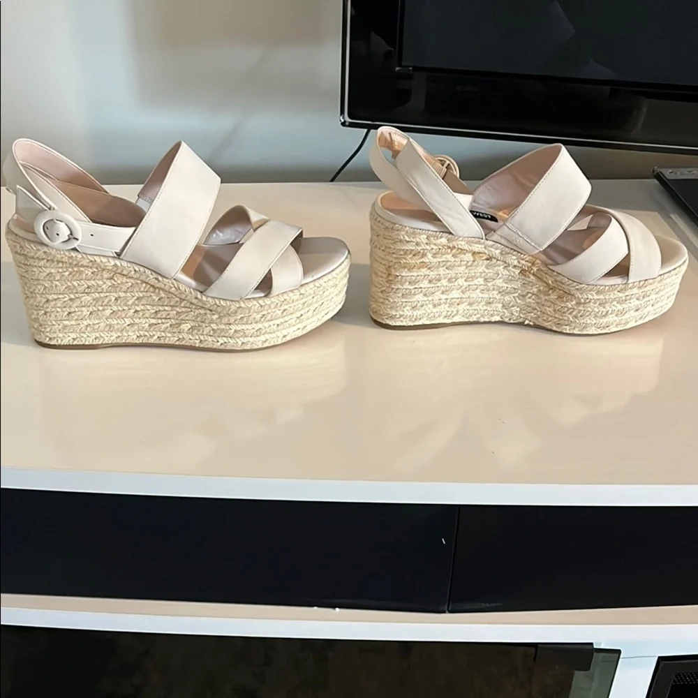 Nine West Cream Wedge Sandals with Adjustable Ankle Strap Size 8‎